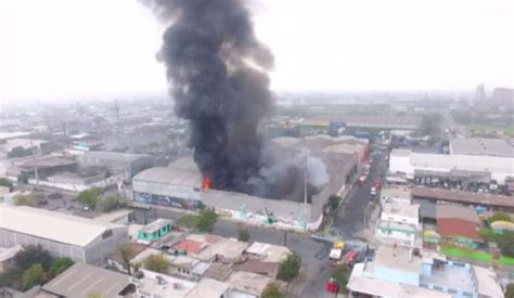 Se incendia bodega de químicos en Monterrey NL desalojan guardería