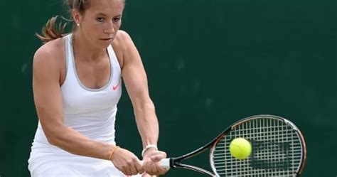 Tennis Second Seeded Annika Beck Advances To Second Round Of Gastein