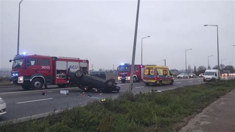 Fotoreportaż Wypadek przy ul Kasprzaka z udziałem BMW i fiata