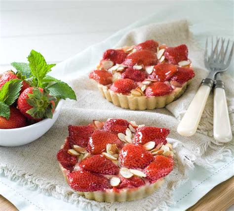 Gluten Free Strawberry Almond Tarts Recipe