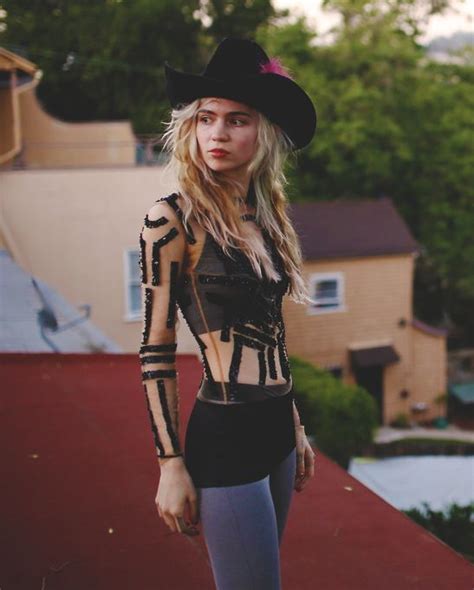 Grimes, 'Go' | Claire boucher, Fashion, Pop punk fashion