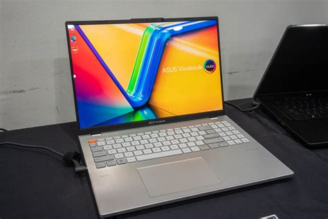 Here's some sneak peeks of the actual ASUS laptops announced during CES ...