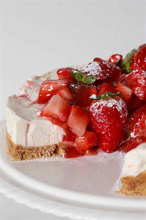 Vegan Strawberry Cheesecake Bakedbyclo Vegan Dessert Blog