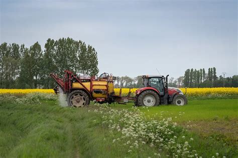 Så väljer du rätt däck för lantbruksmaskiner