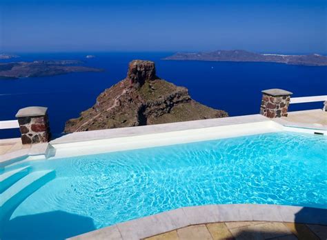 Best Santorini Hotels With Infinity Pools