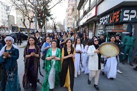 Mitinge Davet Ettiler Batman Medya Gazetesi