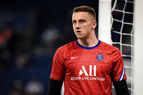 Marcin Bulka Latest Psg Goalkeeper Thats Close To Departing