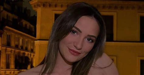 Emmerdales Rosie Bentham Has Co Stars Swooning As She Dons String Bikini In Holiday Snap