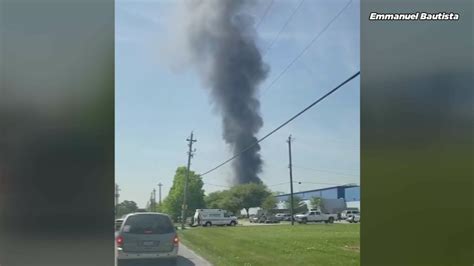 Warehouse Fire Burns In North Harris County At Same Time As Kmco Plant