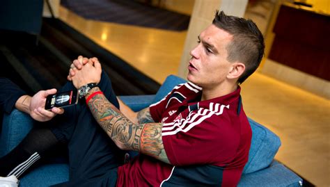 Daniel Agger Skal Bevise Vi Er De Bedste Bt Fodbold Bt Dk