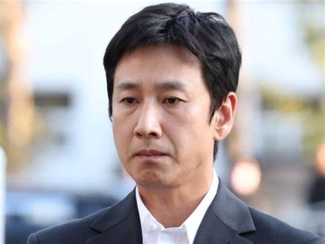 BREAKING NEWS Lee Sun Kyun Ditemukan Meninggal Dunia