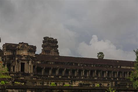 Angkor Wat temple 12888342 Stock Photo at Vecteezy