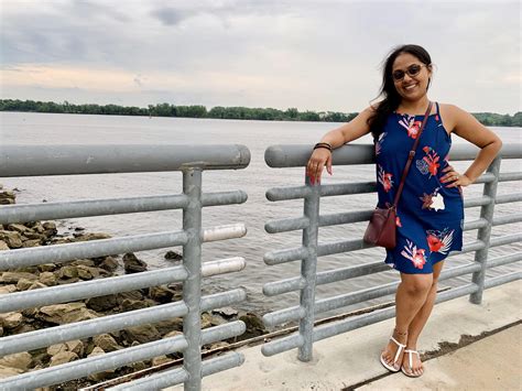 Indian MILF Scrolller