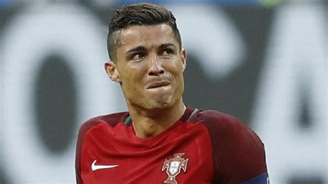 Cristiano Ronaldo Breaks Down When Watched His Late Father's Video