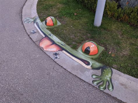 Tour Surprise - Breedsmoelkikker by Treepack - Street Art Cities