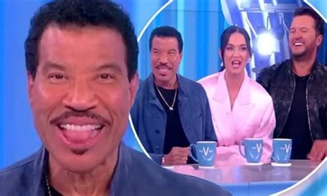 Lionel Richie Jokes That Sex With Him No Longer Lasts All Night Long