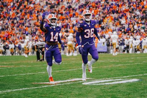 Rapid Reaction: Klubnik throws 4 touchdowns, Clemson football dominates ...