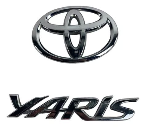 Emblemas Traseros Toyota Yaris Core 2017