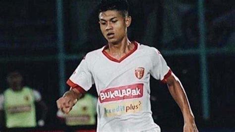 Bek Kiri Asal Tuban Ini Transfer Psms Medan Terbaru Dari Persikabo