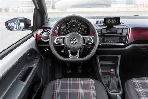 Vw Up Gti é Revelado 115 Cv 204 Mkgf E 0 A 100 Kmh Em 88 S Quatro Rodas