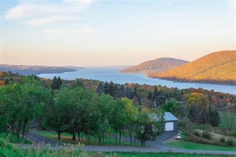 36 Must-See Spots for Fall Foliage in Upstate New York