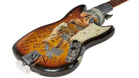 Una Guitarra Eléctrica Que Kurt Cobain Rompió Se Vendió En Casi 600