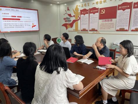 癌症研究中心直属党支部开展党纪学习教育专题党课——《严守“六大纪律” 争当讲纪律守规矩的表率》 江西中医药大学