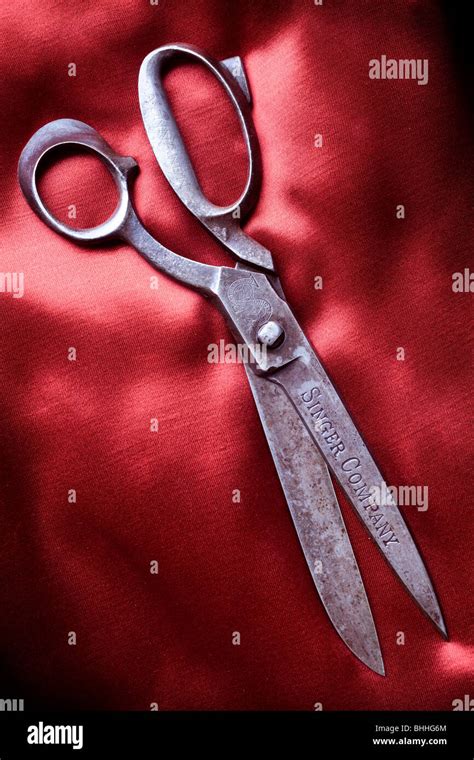 Vintage scissors by Singer Stock Photo - Alamy