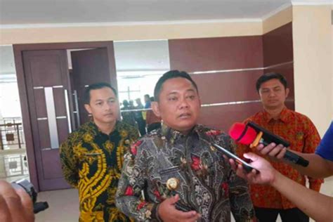 Bupati Bekasi Meninggal Dunia Lantas Siapa Penggantinya Genpi Co