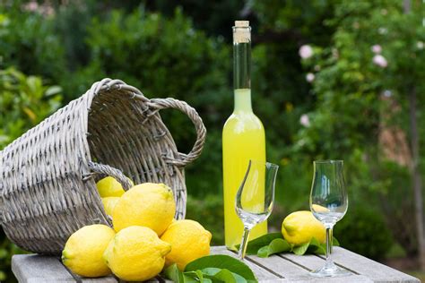 De Lekkerste Limoncello Maak Je Zelf FreshMAG