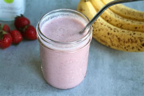 Strawberry Kefir Smoothie With Oats Creamy Tasty Easy To Taste