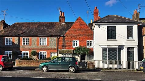 Houses At The North End Of The High © Ian Cunliffe Cc By Sa20