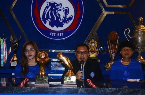 Arema Fc Tetap Pertahankan Tim Women