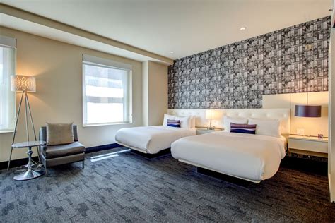 W Chicago City Center Hotel – Chicago, IL, USA – Mega Guest Room Double ...