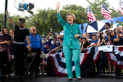 In 1 Unscripted Moment Hillary Clinton Finds Joy In The Rain The New