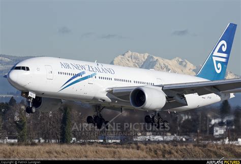 ZK OKA Air New Zealand Boeing 777 200ER At Vancouver Intl BC Photo