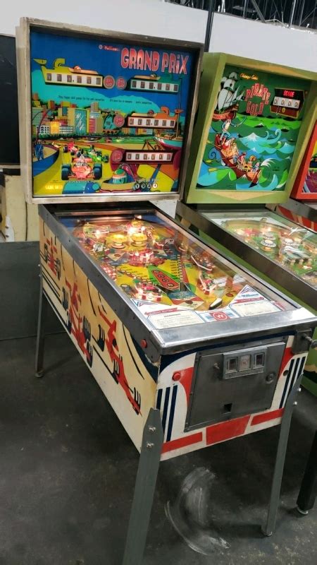 Grand Prix Pinball Machine Williams 1976