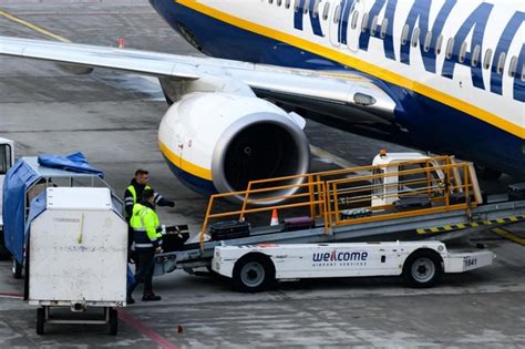 Ryanair zawiesza do 8 kwietnia wszystkie loty do i z Włoch RMF 24