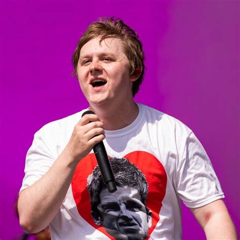 Lewis Capaldi Glastonbury 2019 в 2024 г