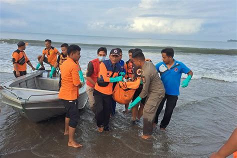 Jasad Perempuan Muda Ditemukan Mengambang Di Perairan Pariaman