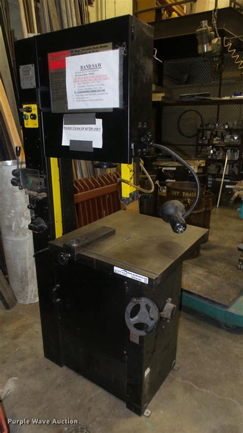 Dayton 4TK02A Bandsaw In Wichita KS Item DW9240 Sold Purple Wave