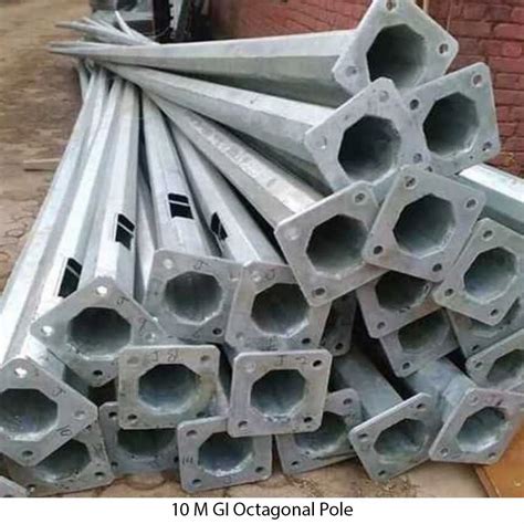 Mild Steel Dual Arm Iron Single Arm 10M GI Octagonal Pole For Highway