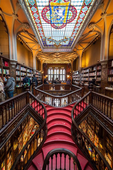 Dejar Excesivo Gama De Libreria Lello E Irmao Porto Fragua Rojo Subir