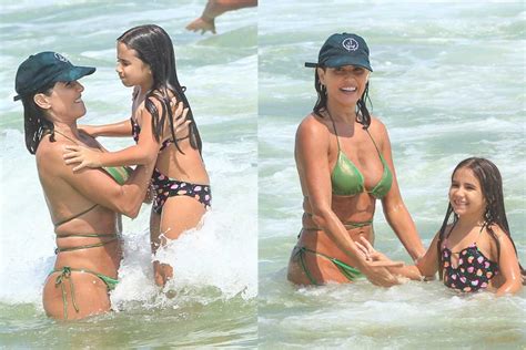 Corp O Maravilhoso Deborah Secco Curte Praia Maria Flor