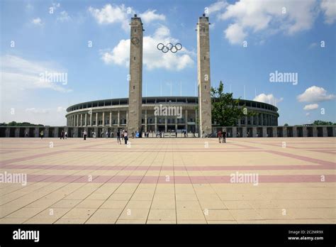 Berlin olympic stadium architecture hi-res stock photography and images ...