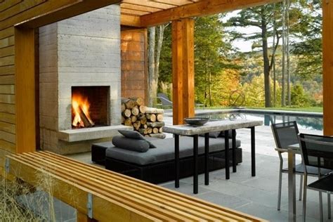 Modern outdoor fireplace ideas -the eye catcher in the patio landscape