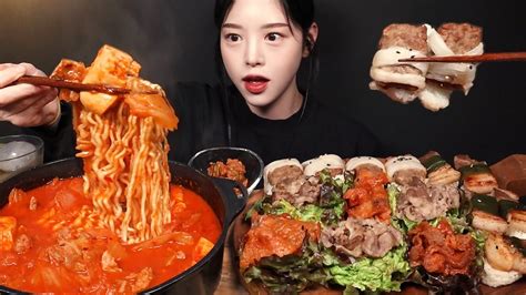 Sub뜨끈칼칼 돼지김치찌개에 라면사리 넣어서 먹방🍜 삼겹살 제육 쌈밥까지 한식 집밥 꿀조합 리얼사운드 Pork Kimchi