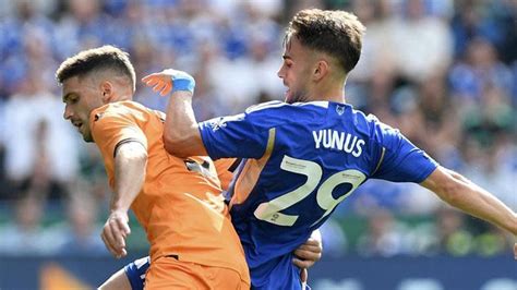 Hull City deplasmanda Leicester City yi devirdi Yunus Akgün ilk 11 de