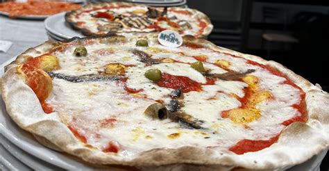 Moromare La Pizza Sottile Con Metodo Brevettato A Genova