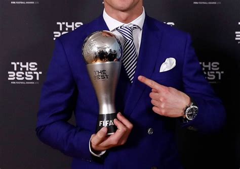 Cristiano Ronaldo Gan El Premio The Best Al Mejor Futbolista Del A O